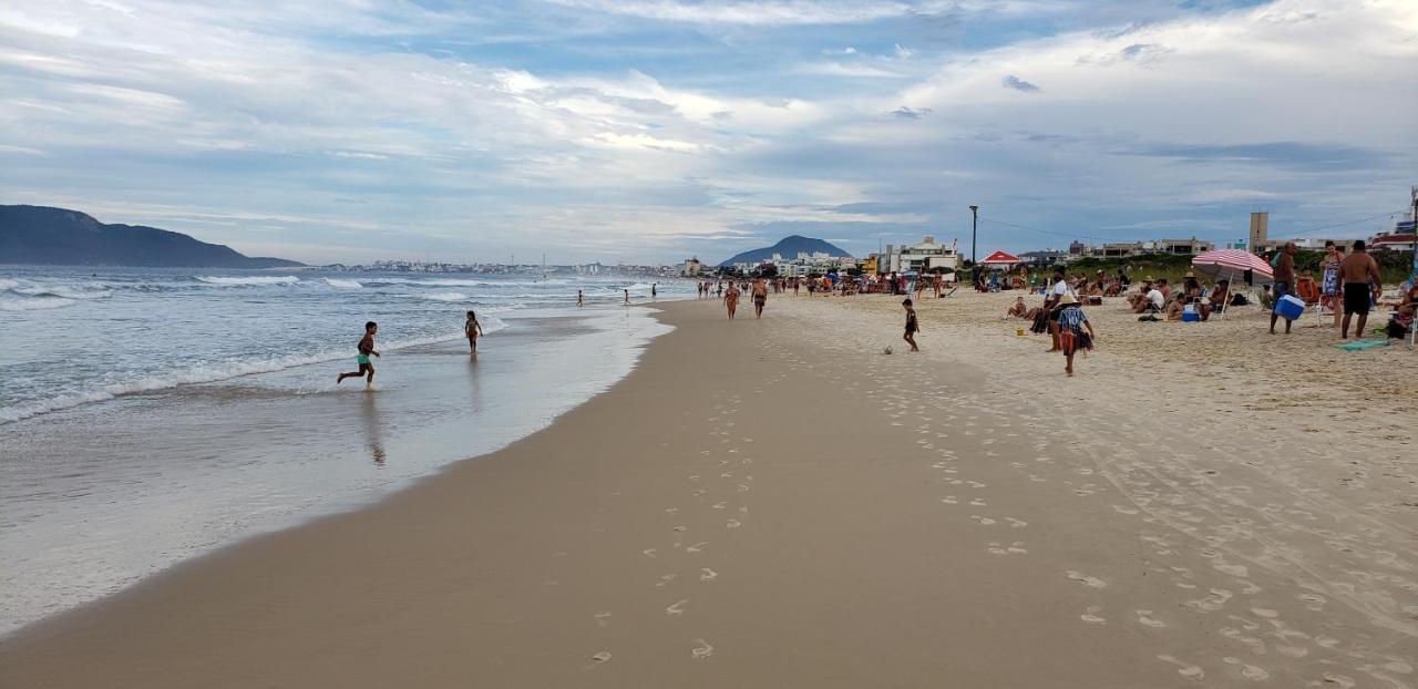 Apartamento Frente Para A Piscina A Uma Quadra Da Praia Florianopolis Exterior photo
