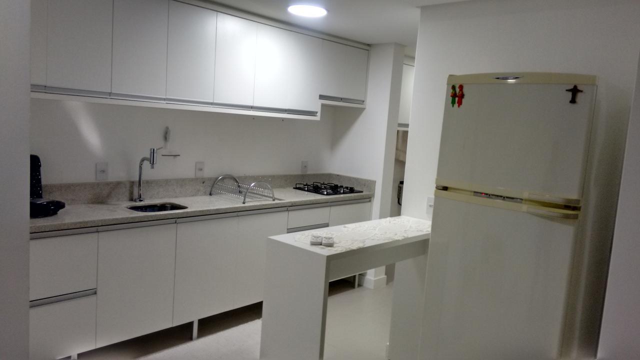 Apartamento Frente Para A Piscina A Uma Quadra Da Praia Florianopolis Exterior photo
