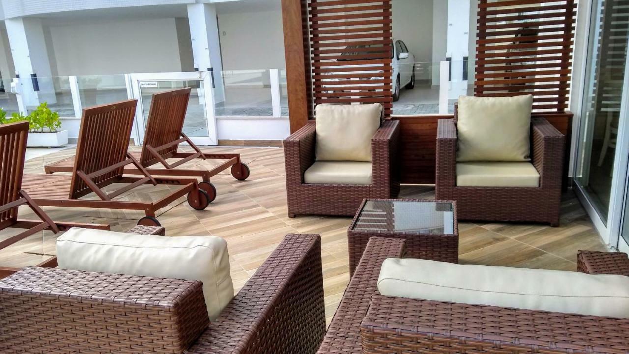Apartamento Frente Para A Piscina A Uma Quadra Da Praia Florianopolis Exterior photo